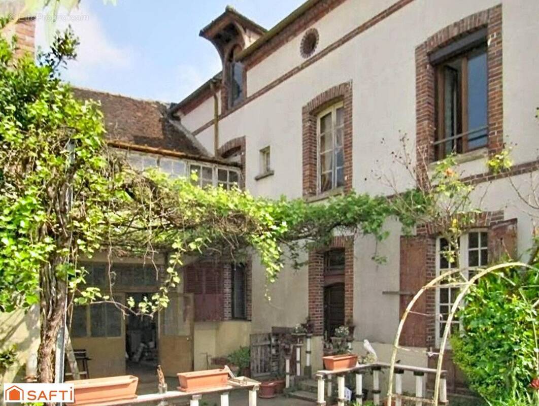 Photo 1 - Appartement à VILLENEUVE-SUR-YONNE