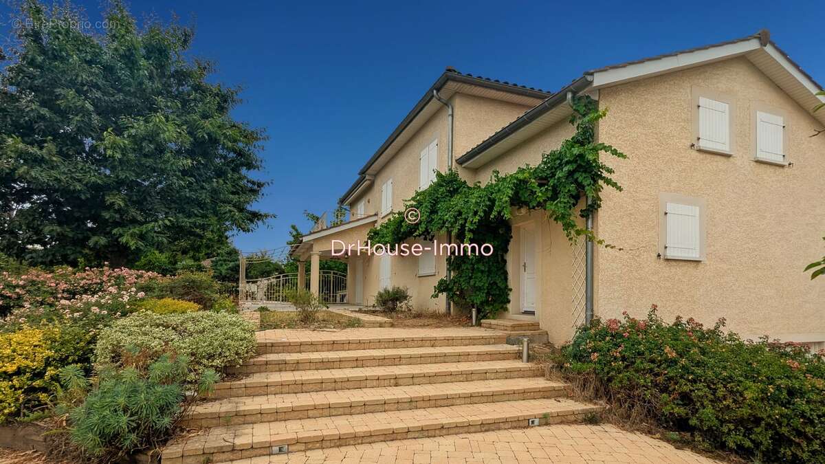 Maison à CHAZAY-D'AZERGUES