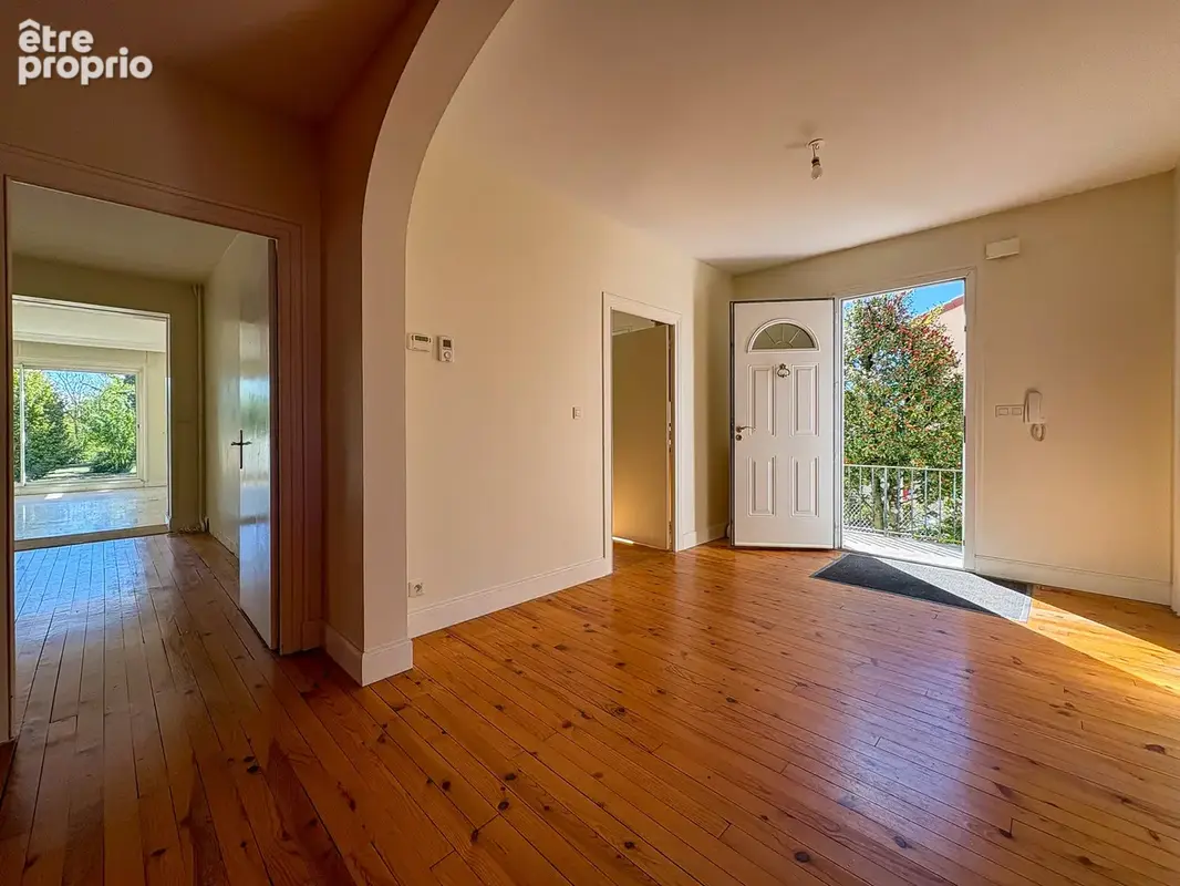 Maison familliale de 168m2 sur 1550m2 de terrain arboré - photo 7