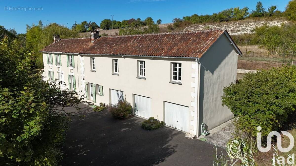 Photo 1 - Maison à COURGEAC