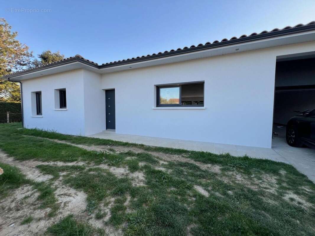 Photo 2 - Maison à COUTRAS