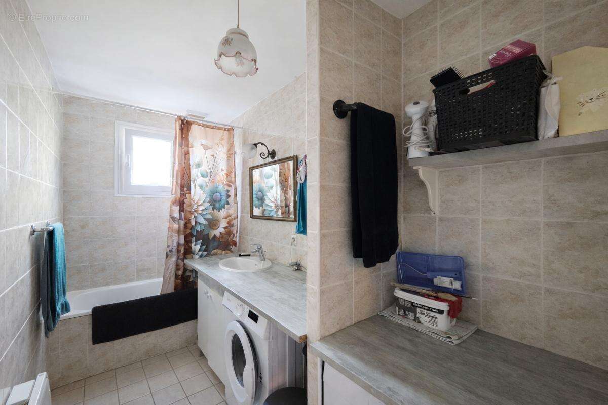 Maison à LES MUREAUX