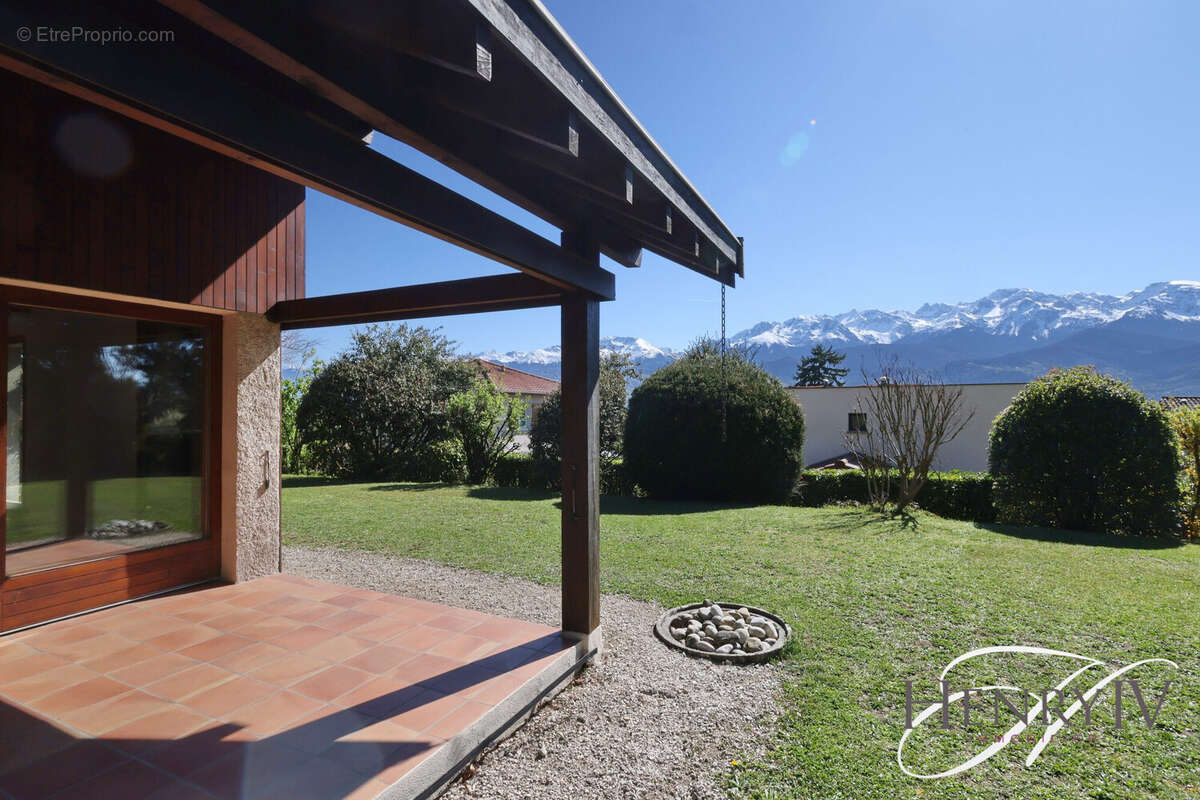 Maison à SAINT-ISMIER