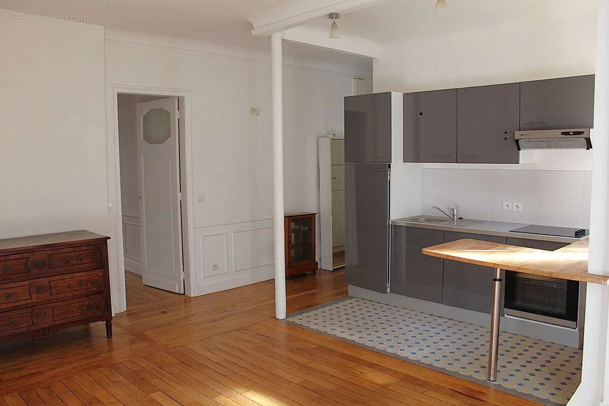 Appartement à PARIS-15E