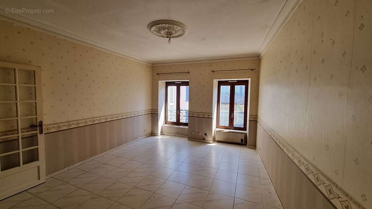 Appartement à SAINT-GENIEZ-D'OLT