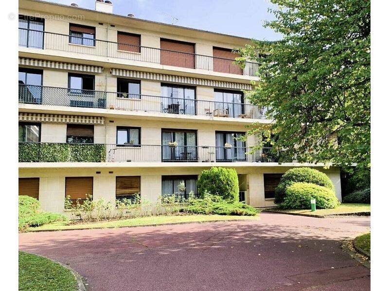 Appartement à NOGENT-SUR-MARNE