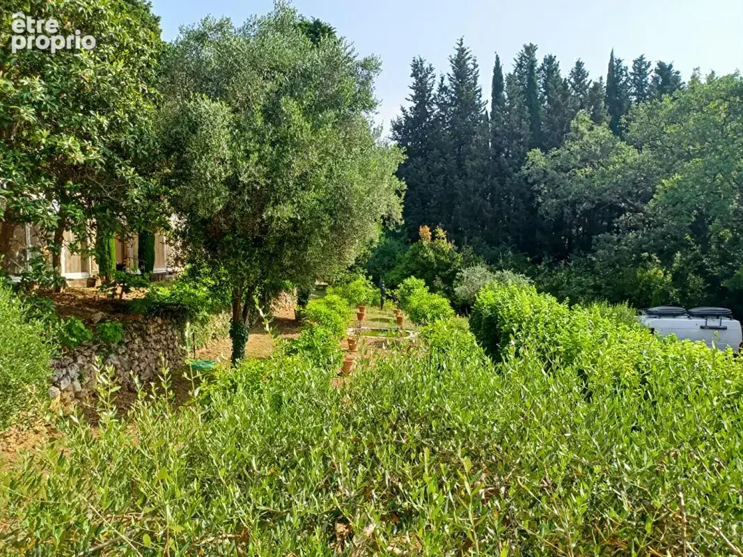 Mas du XVIIIème Siècle de 300 m² sur domaine de 15 000 m² - photo 16