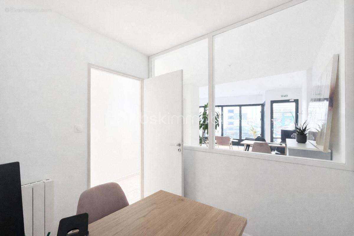 Commerce à VILLEFRANCHE-SUR-SAONE