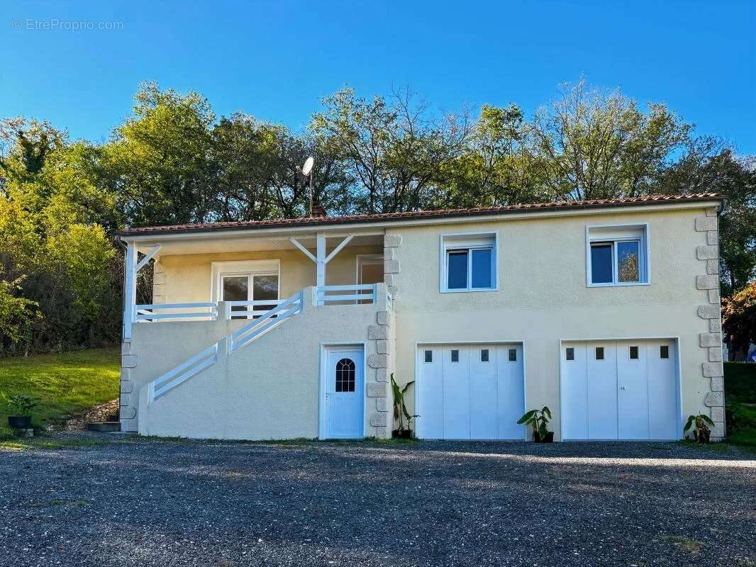 Maison à COULOUNIEIX-CHAMIERS