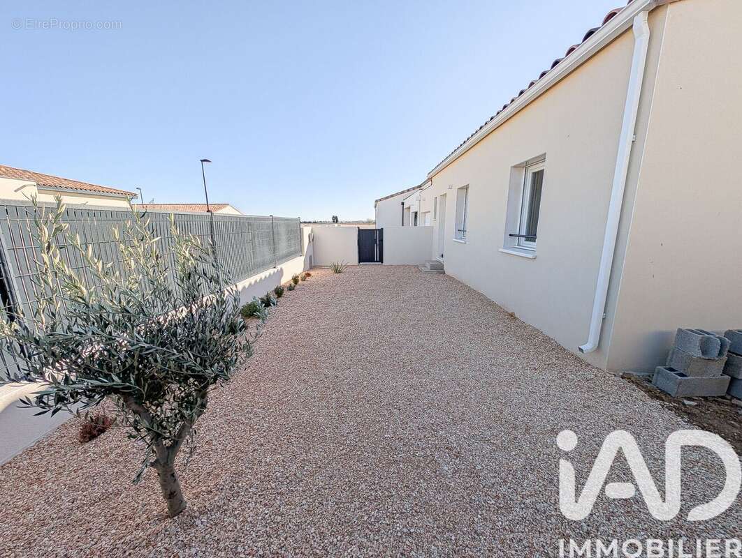 Photo 2 - Maison à GINESTAS