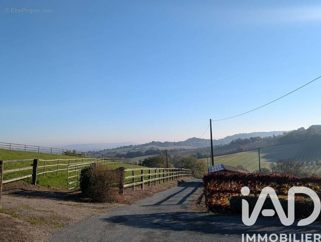 Photo 1 - Maison à SAINTE-COLOMBE-DE-VILLENEUVE