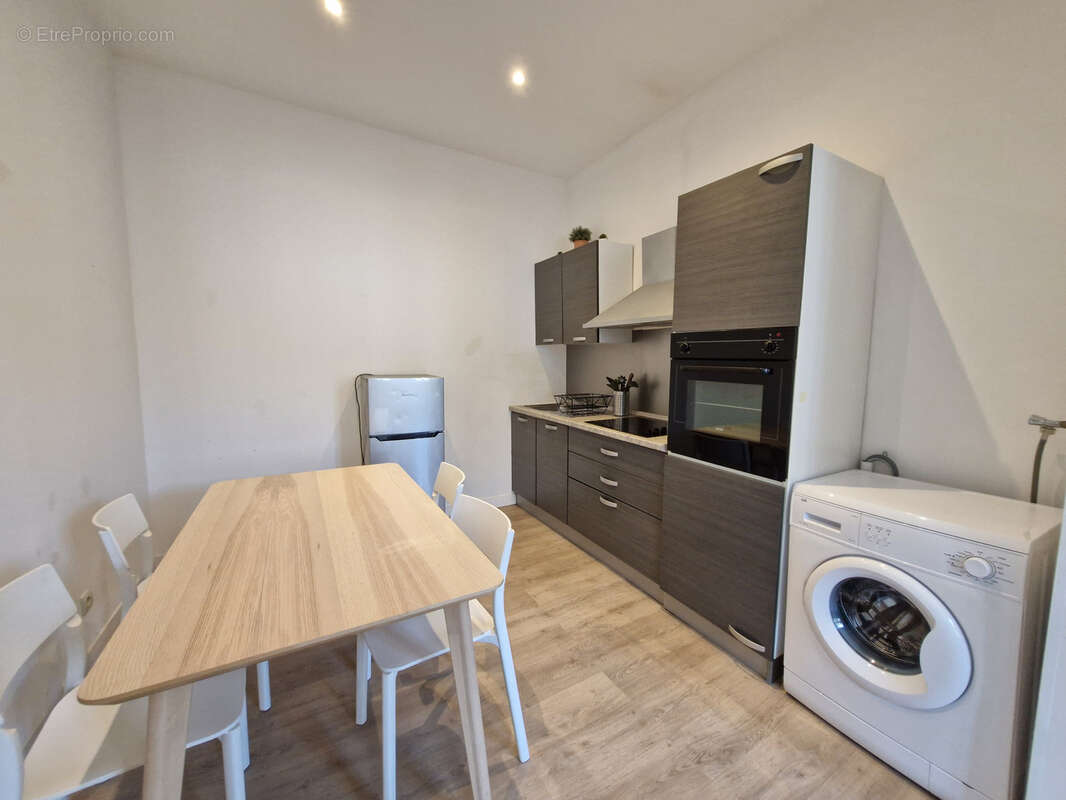 Appartement à MARSEILLE-8E