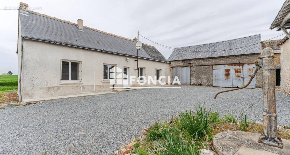 Maison à NEUILLE-PONT-PIERRE