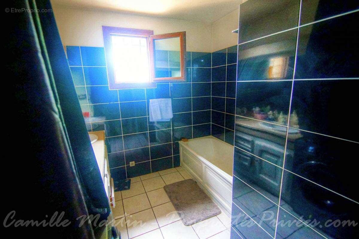 Maison à PUGET-SUR-ARGENS