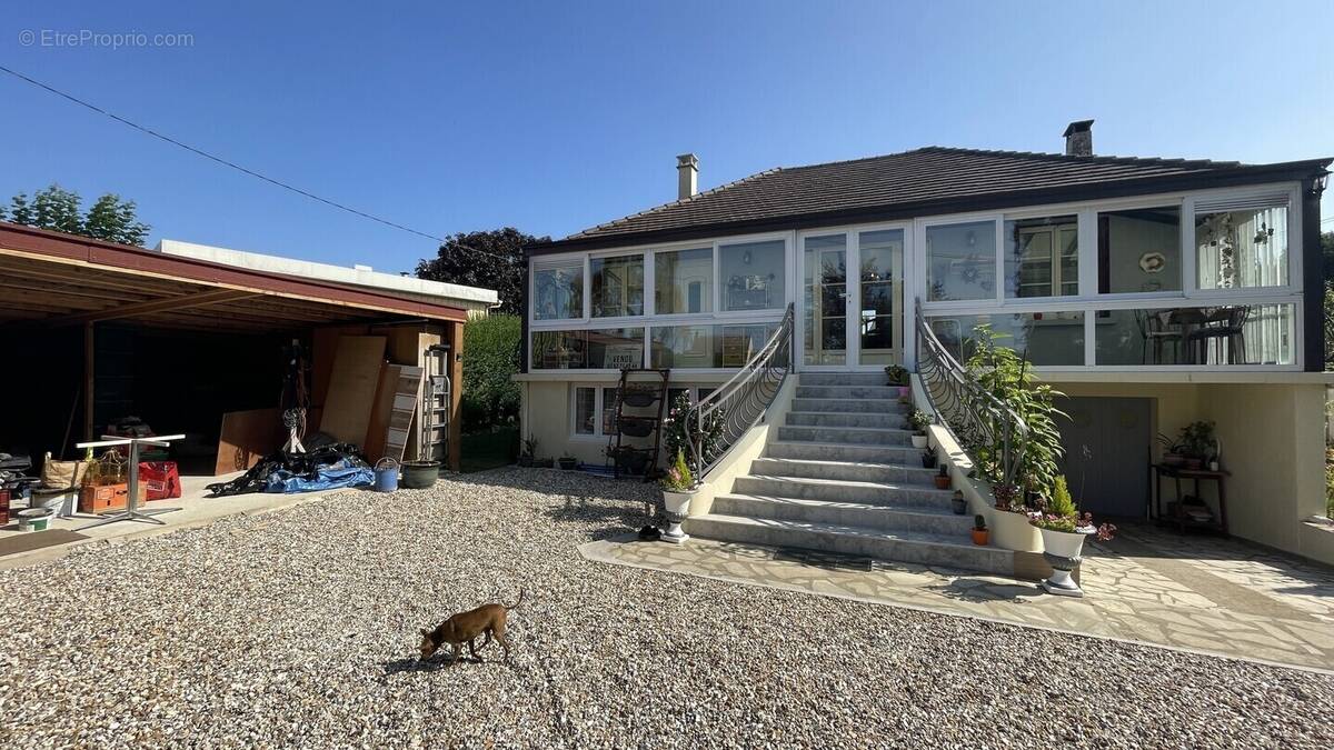 Maison à SAINTE-GENEVIEVE