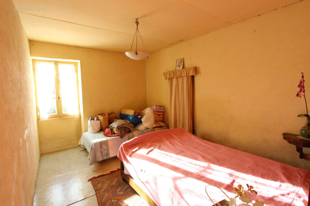 Maison ancienne à rénover proche la Charité - photo 6