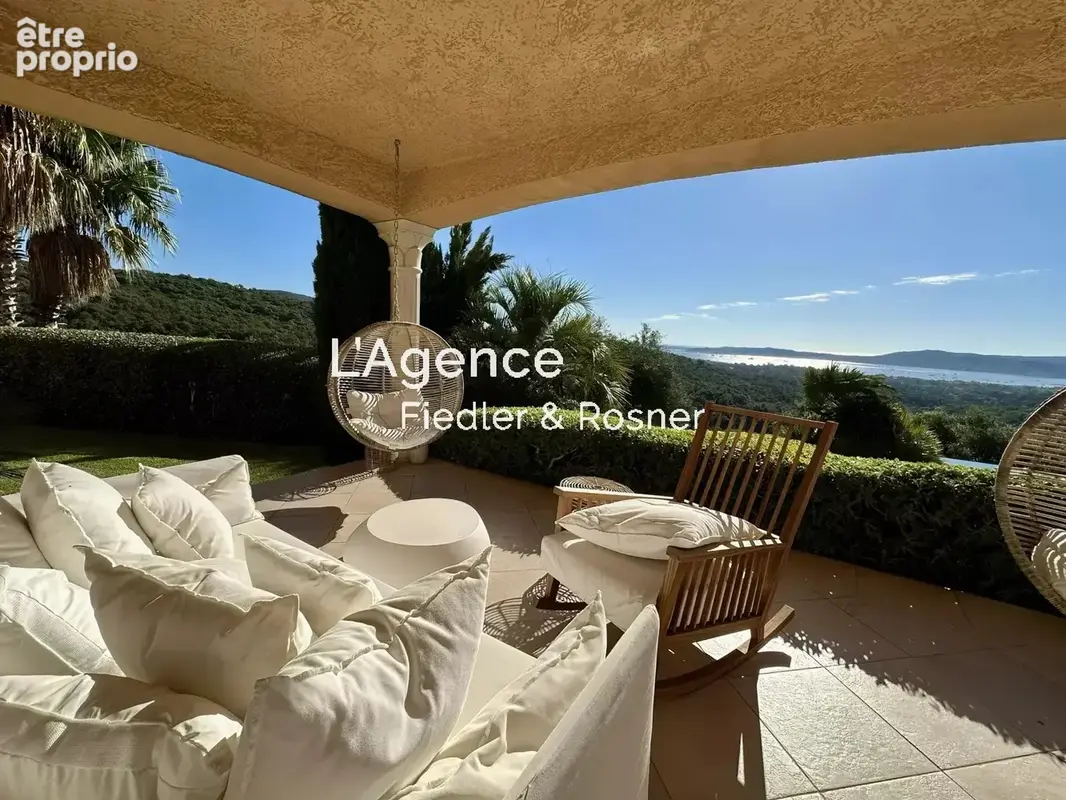 Ref 698 : grimaud - domaine securise - villa avec vue mer et helisurface - photo 11