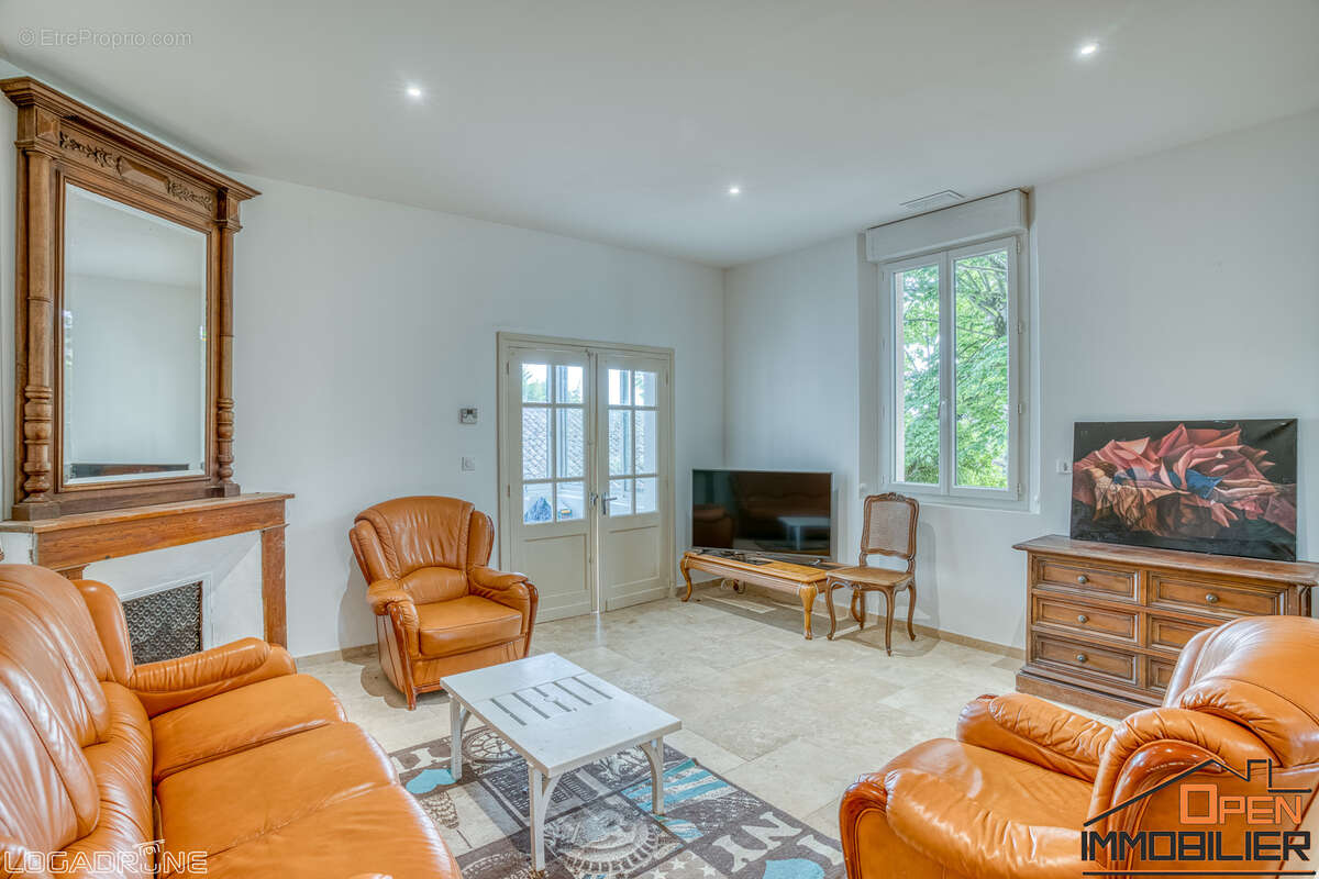 Maison à MONFLANQUIN