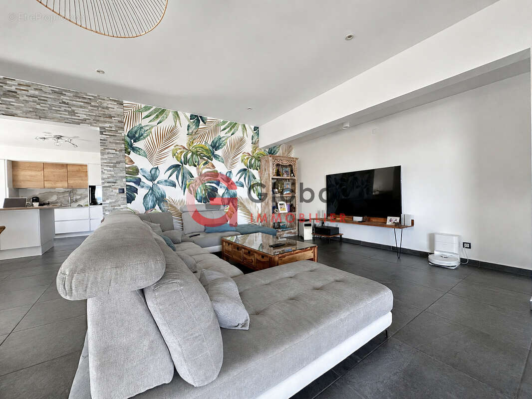 Maison 5 pièces avec piscine et vue mer, Saint-Leu - photo 5