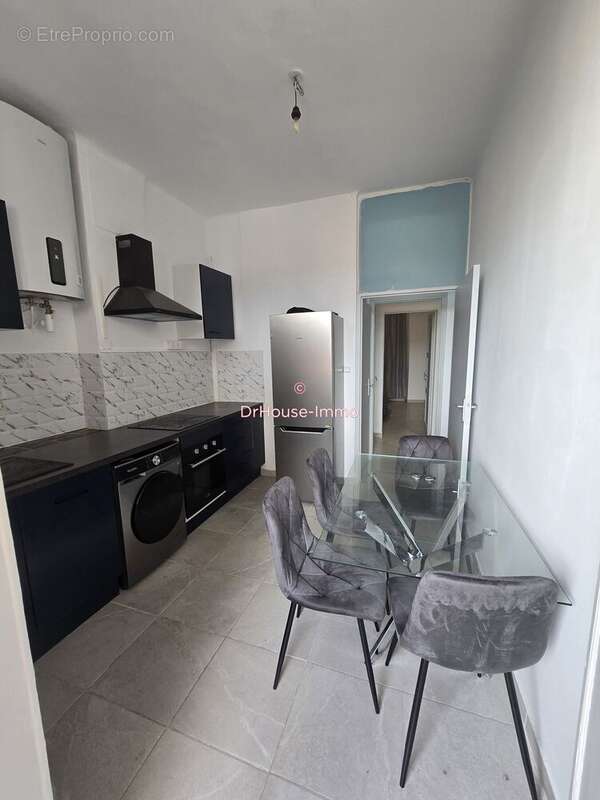 Appartement à MARSEILLE-3E