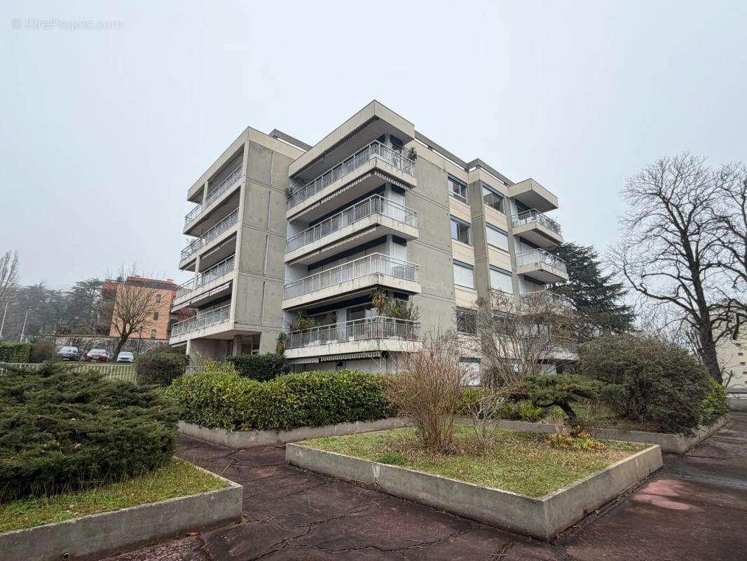 Appartement à CALUIRE-ET-CUIRE