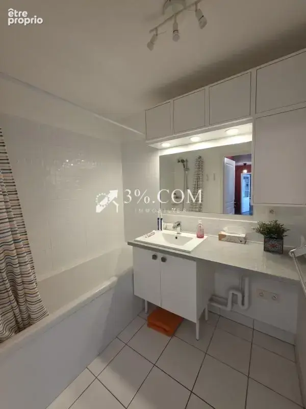 Saint André lez Lille, T3 de 64m2 avec balcon et parking - photo 9