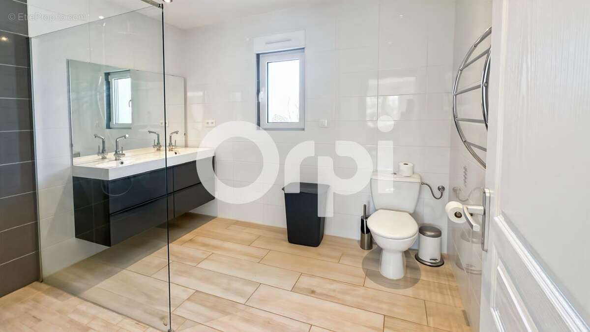 Maison à SAINT-ALBAN-AURIOLLES