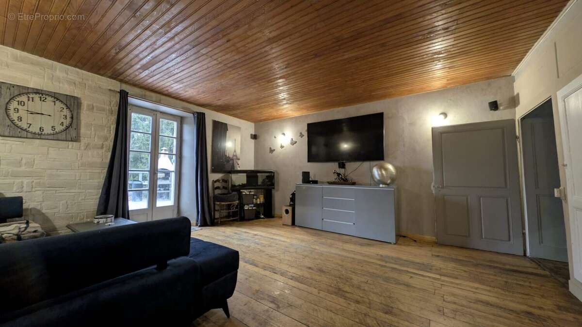 Maison à ROCHEJEAN
