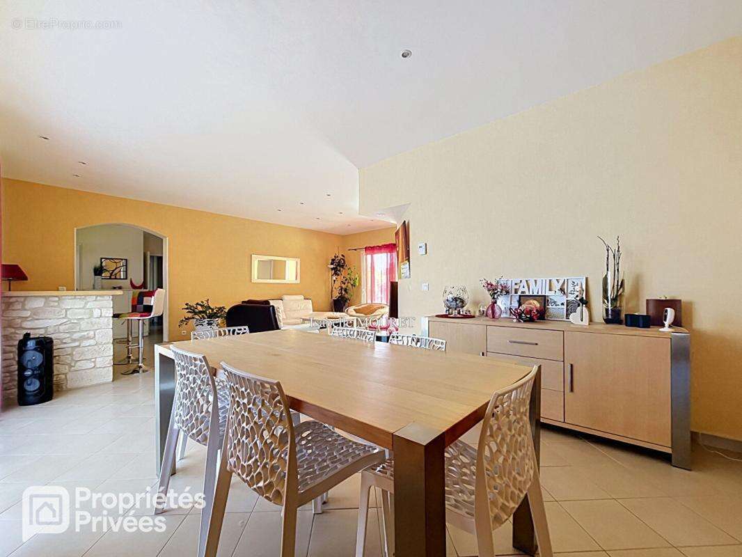 Maison Canals 6 pièce(s) 159m2 - photo 8