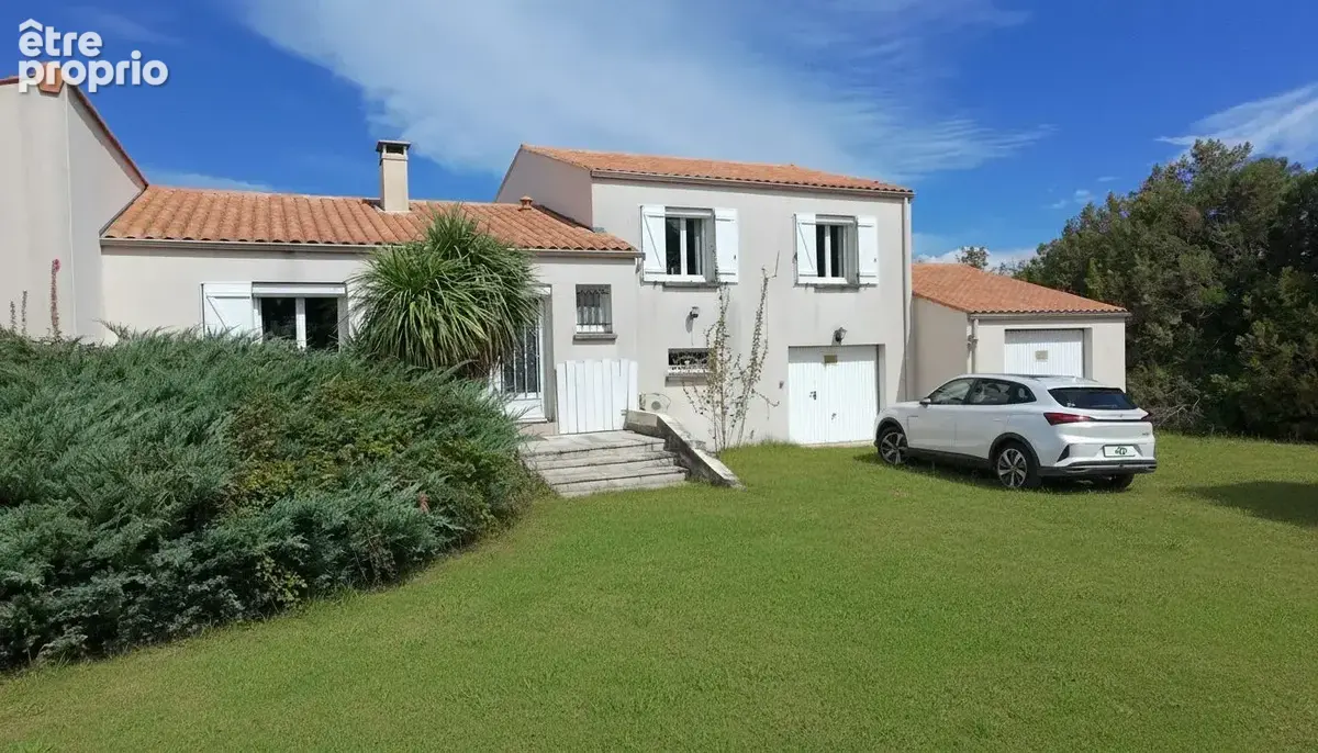 Maison 6 pièces 168 m² à vendre à Yves (17340) - photo 2