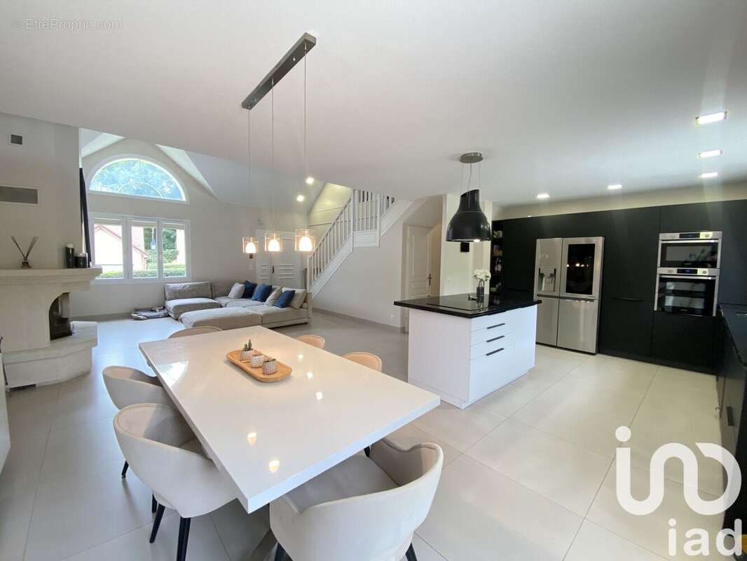 Photo 2 - Maison à ETIOLLES