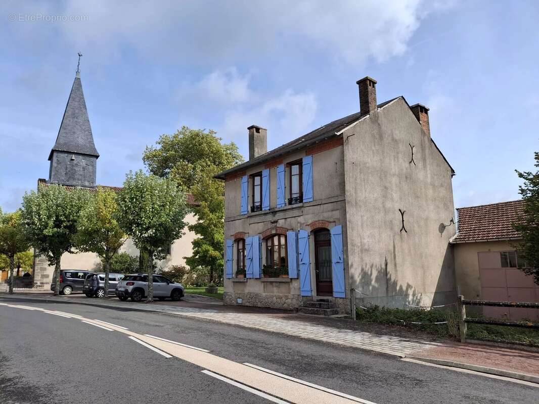 Maison à BUSSIERE-POITEVINE