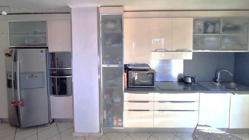 Appartement à MARSEILLE-4E