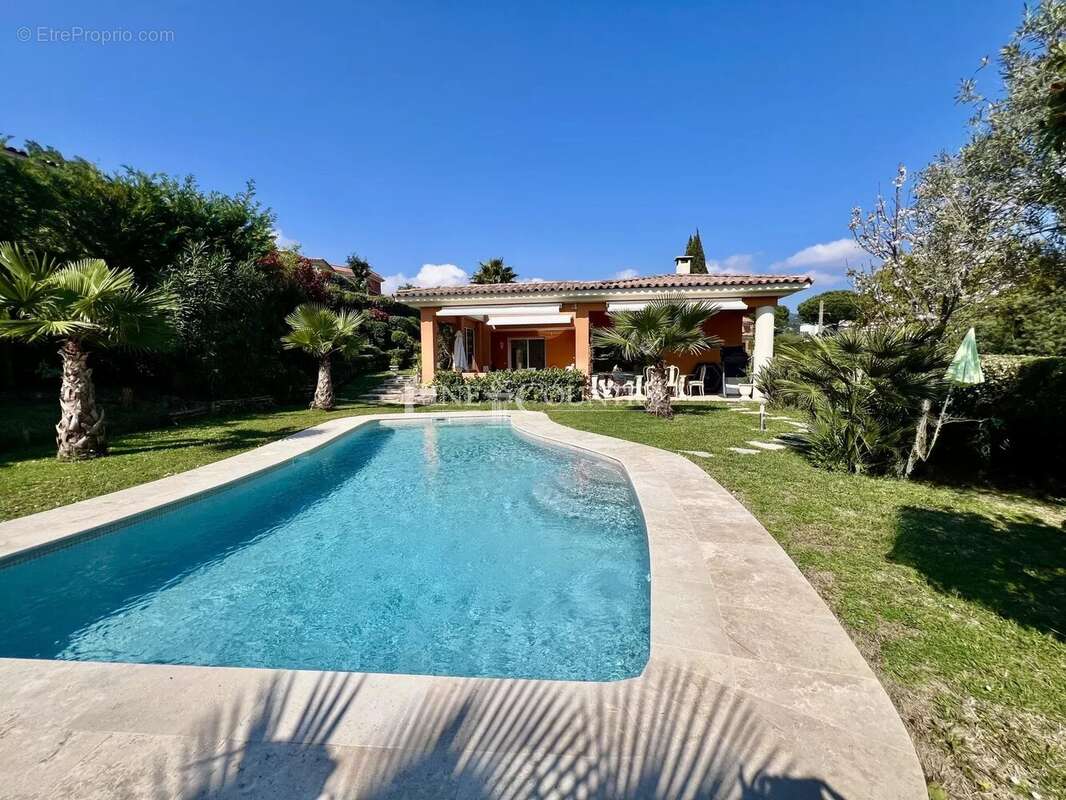 Maison à MANDELIEU-LA-NAPOULE