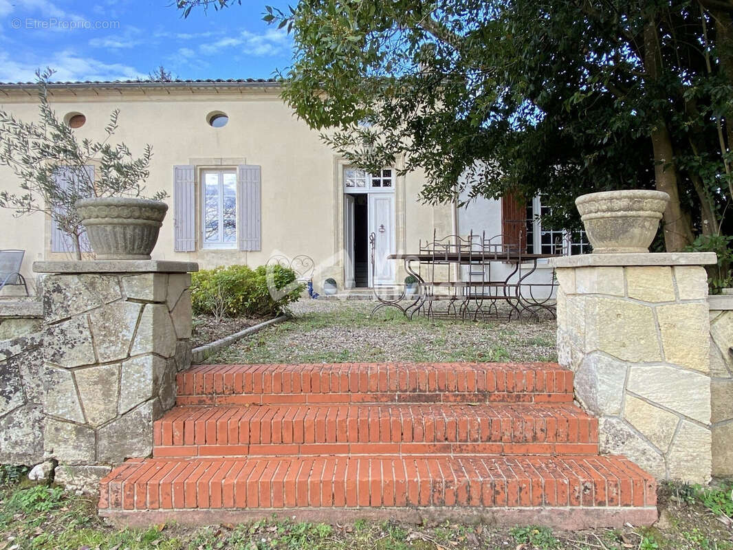 Maison à BAYON-SUR-GIRONDE