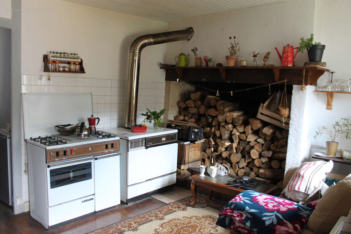 Maison à SAINT-SAUD-LACOUSSIERE