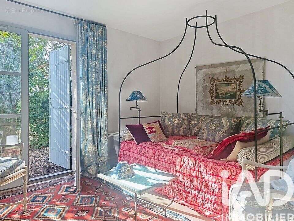 Maison 195 m² à Sainte-Radegonde  - photo 9