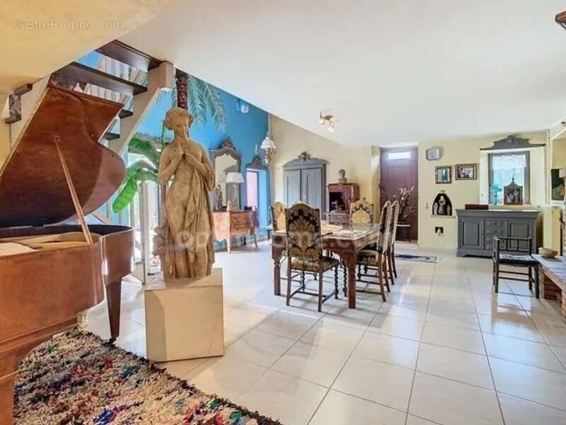 Maison à LE MAY-SUR-EVRE