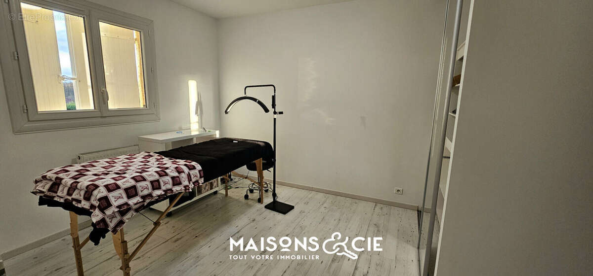 Maison Lagnieu 7 pièce(s) 180 m2 - photo 15