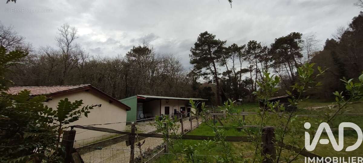 Photo 8 - Maison à LAVARDAC