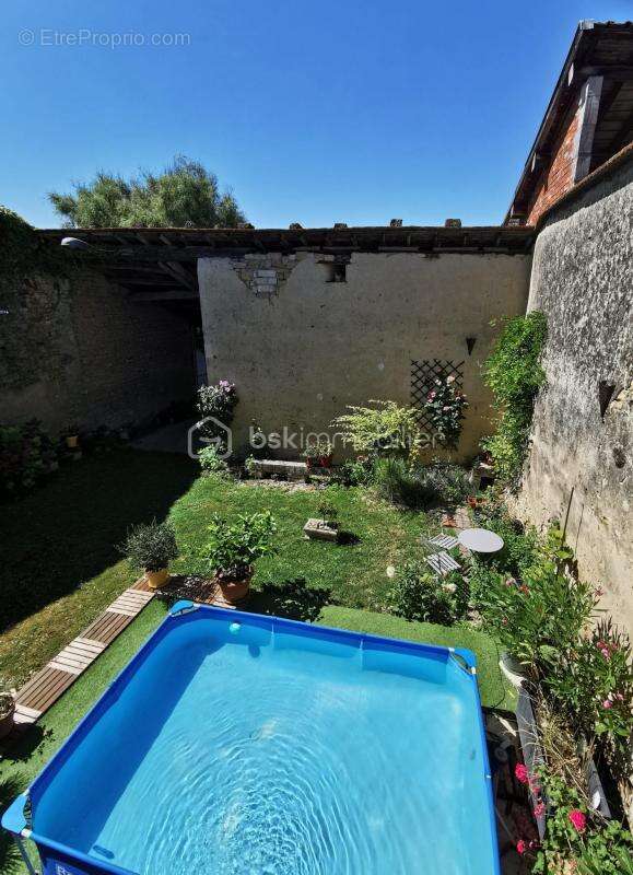 Maison à COUSANCES-LES-FORGES