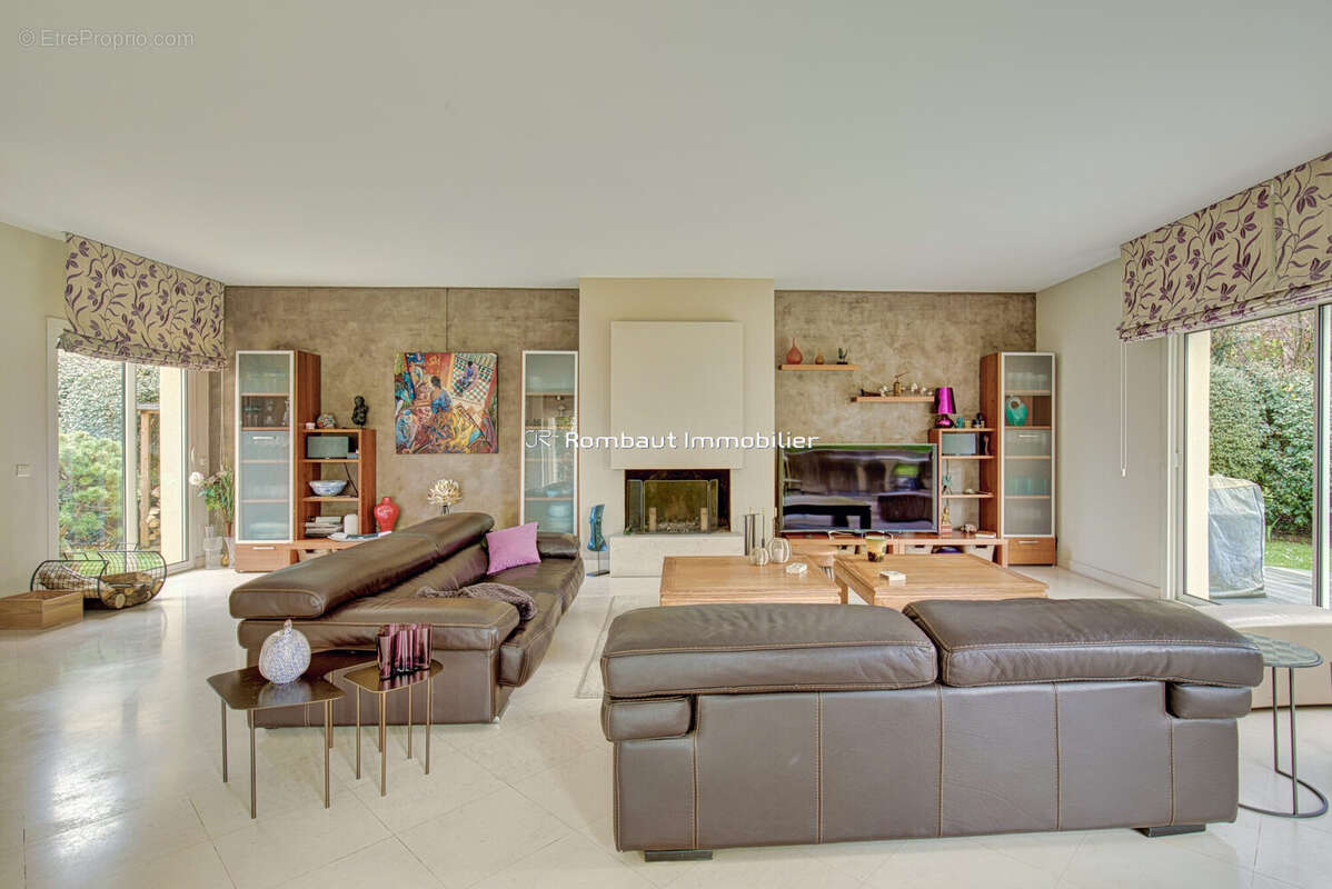 Maison à LA CELLE-SAINT-CLOUD