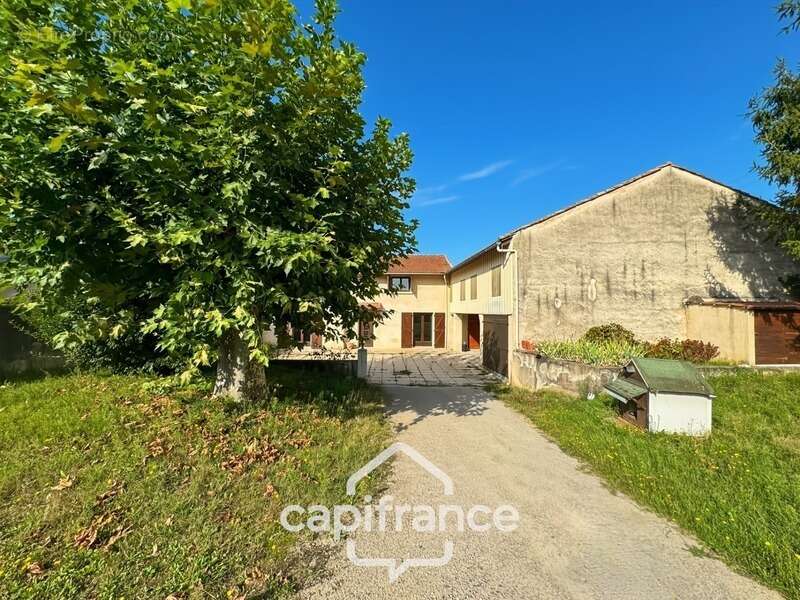 Maison à CHATEAUNEUF-SUR-ISERE