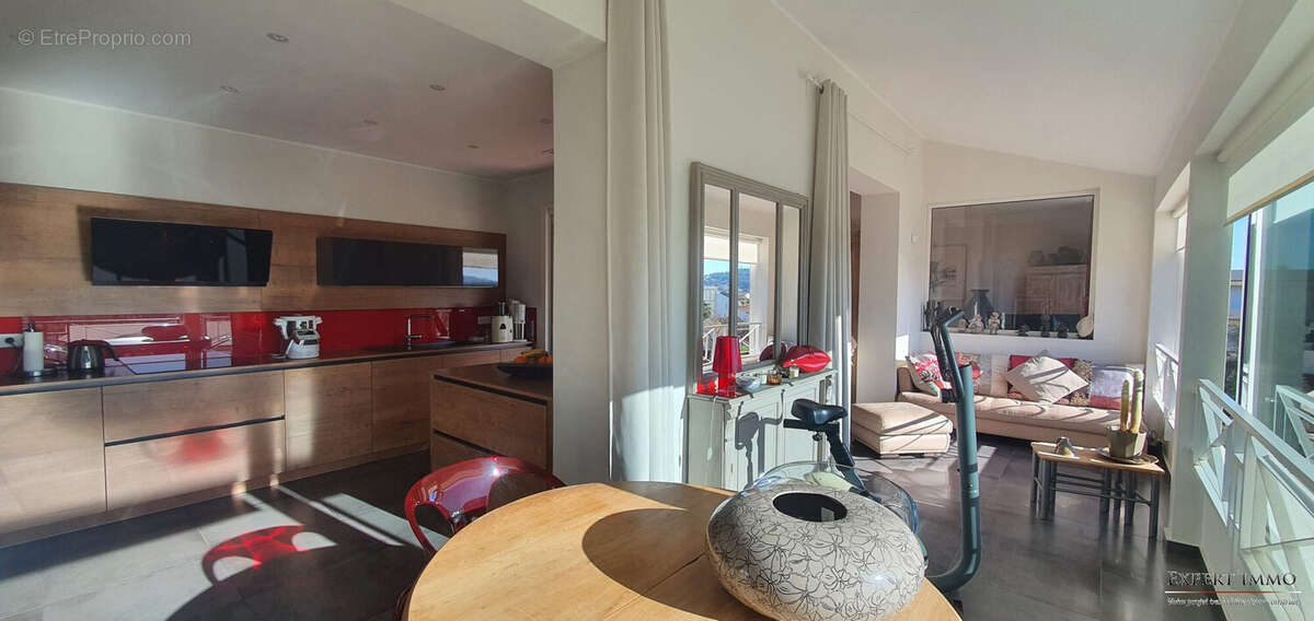 Appartement à SANARY-SUR-MER