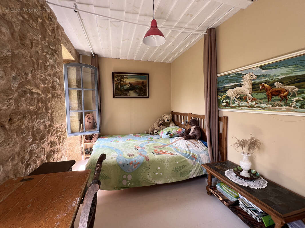 À Langon, immense maison à vendre 399500 € - photo 14