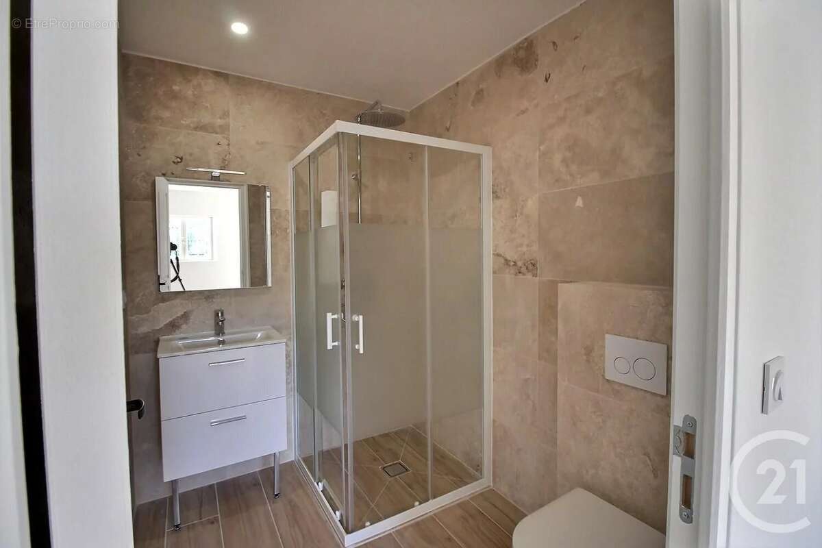 Appartement à VALBONNE