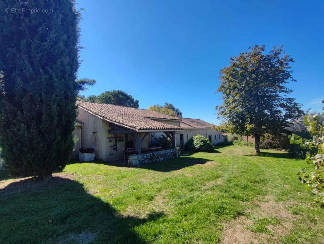 Maison à BEAUMONT-DU-PERIGORD