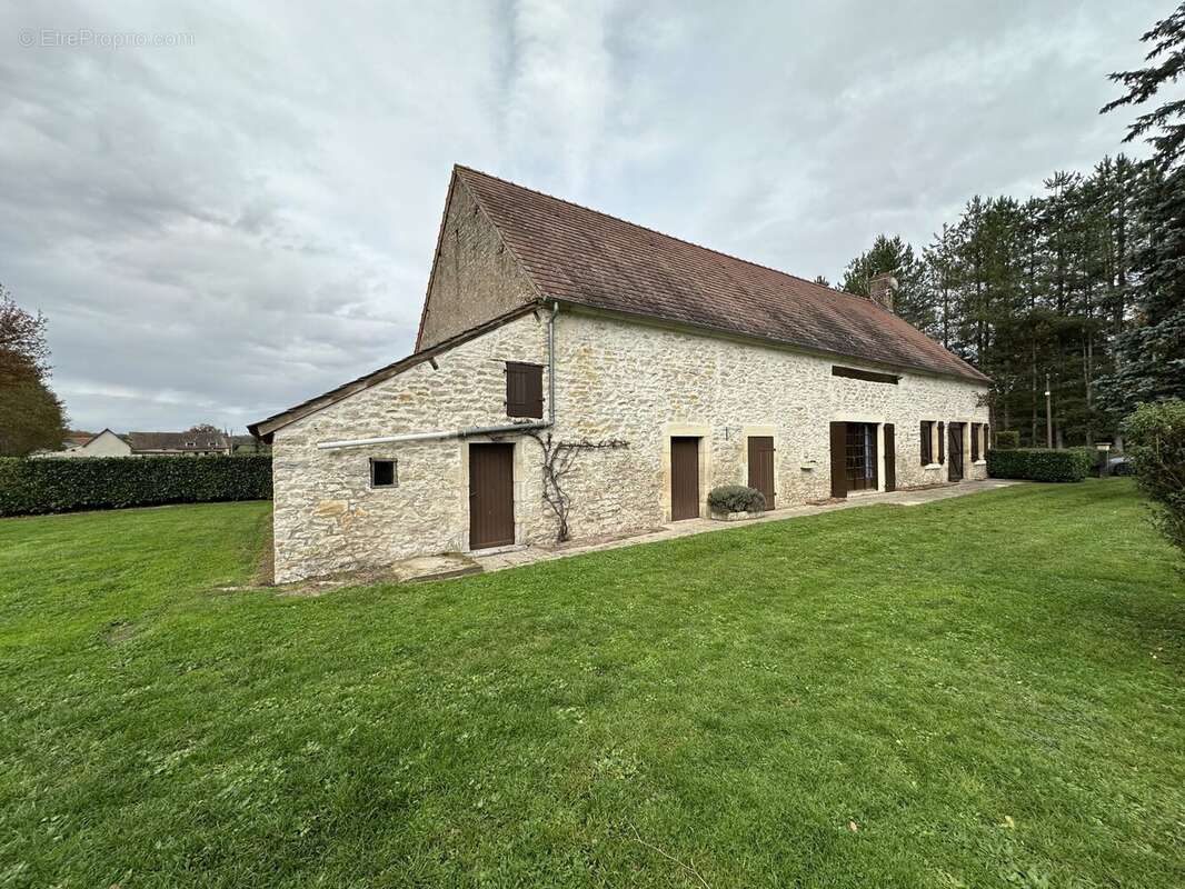 Maison à CHARENTON-DU-CHER