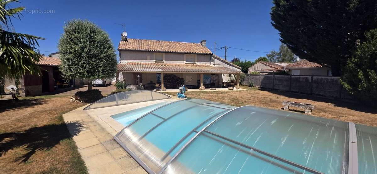 Maison à VOUNEUIL-SOUS-BIARD
