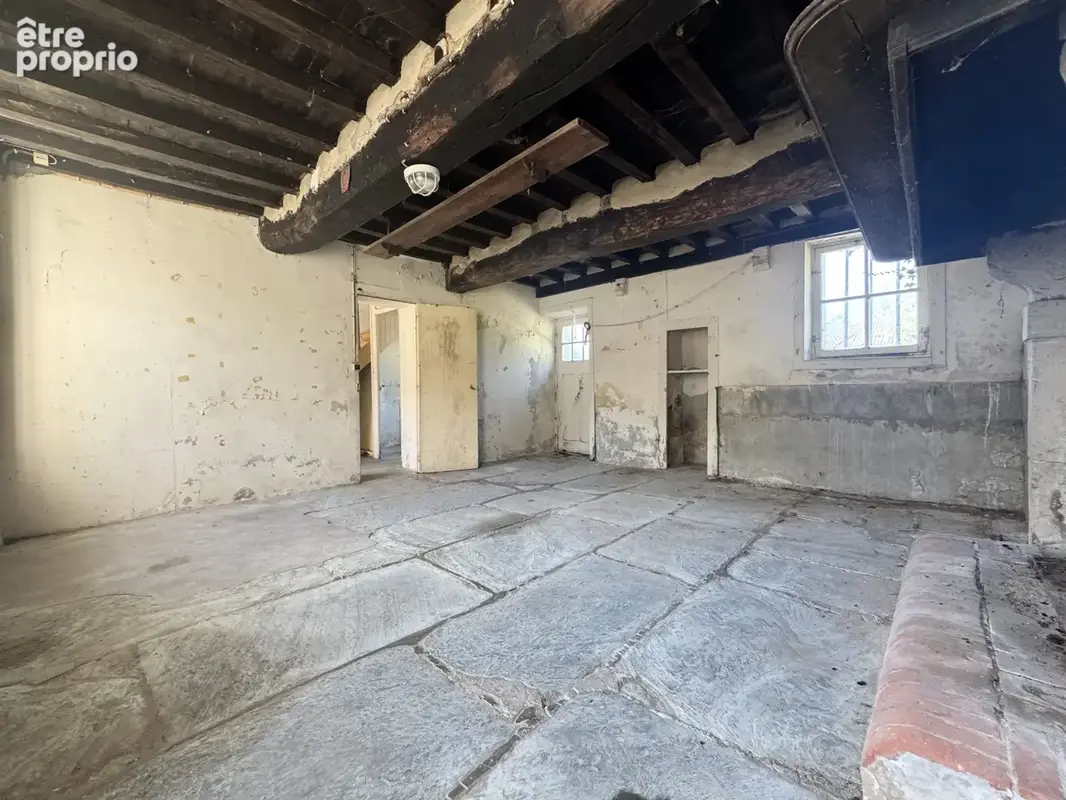 Jolie maison en pierres avec jardin et dependances a renover - photo 12